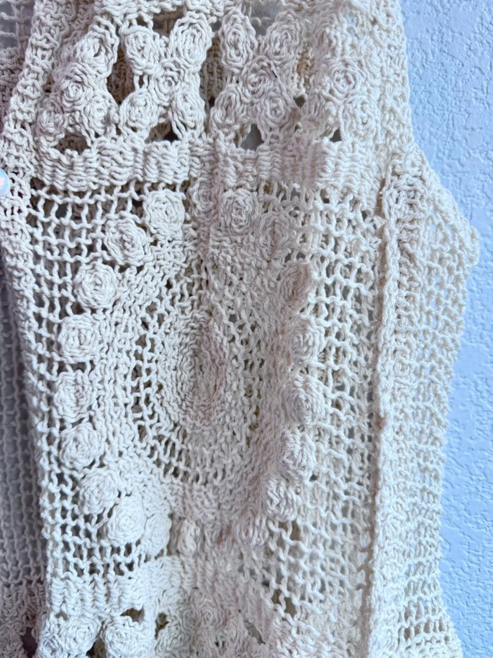 D&Y Nordstrom Rack Brand Beige Crochet Openwork Vest. Size OS. - Picture 4 of 14